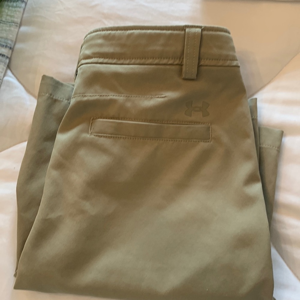 Under Armour Khaki Performance shirt